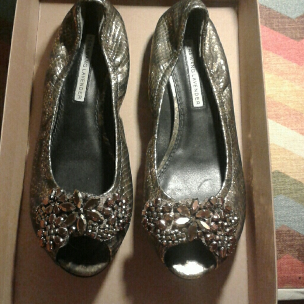 Vera Wang Flats